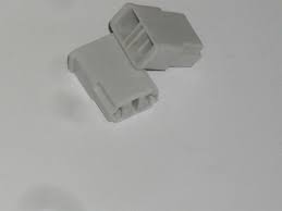 913 328 SWF SWF 2 PIN PLUG - WHITE